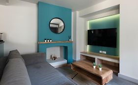 Groundfloor 2Br Apt With Smallyard Near The Heart Of Kalamata