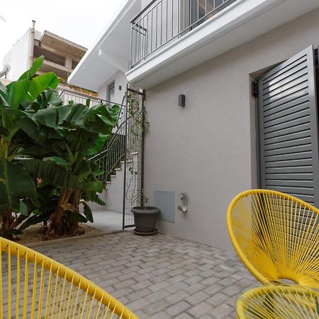 Groundfloor 2Br Apt With Smallyard Near The Heart Of Kalamata Exterior foto