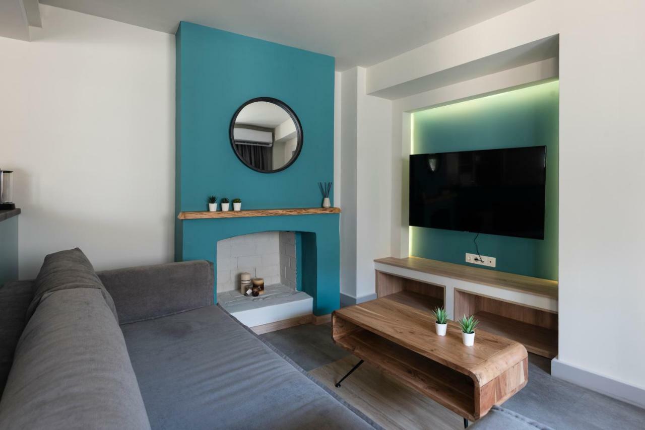 Groundfloor 2Br Apt With Smallyard Near The Heart Of Kalamata Exterior foto