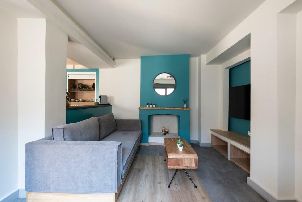 Groundfloor 2Br Apt With Smallyard Near The Heart Of Kalamata Exterior foto
