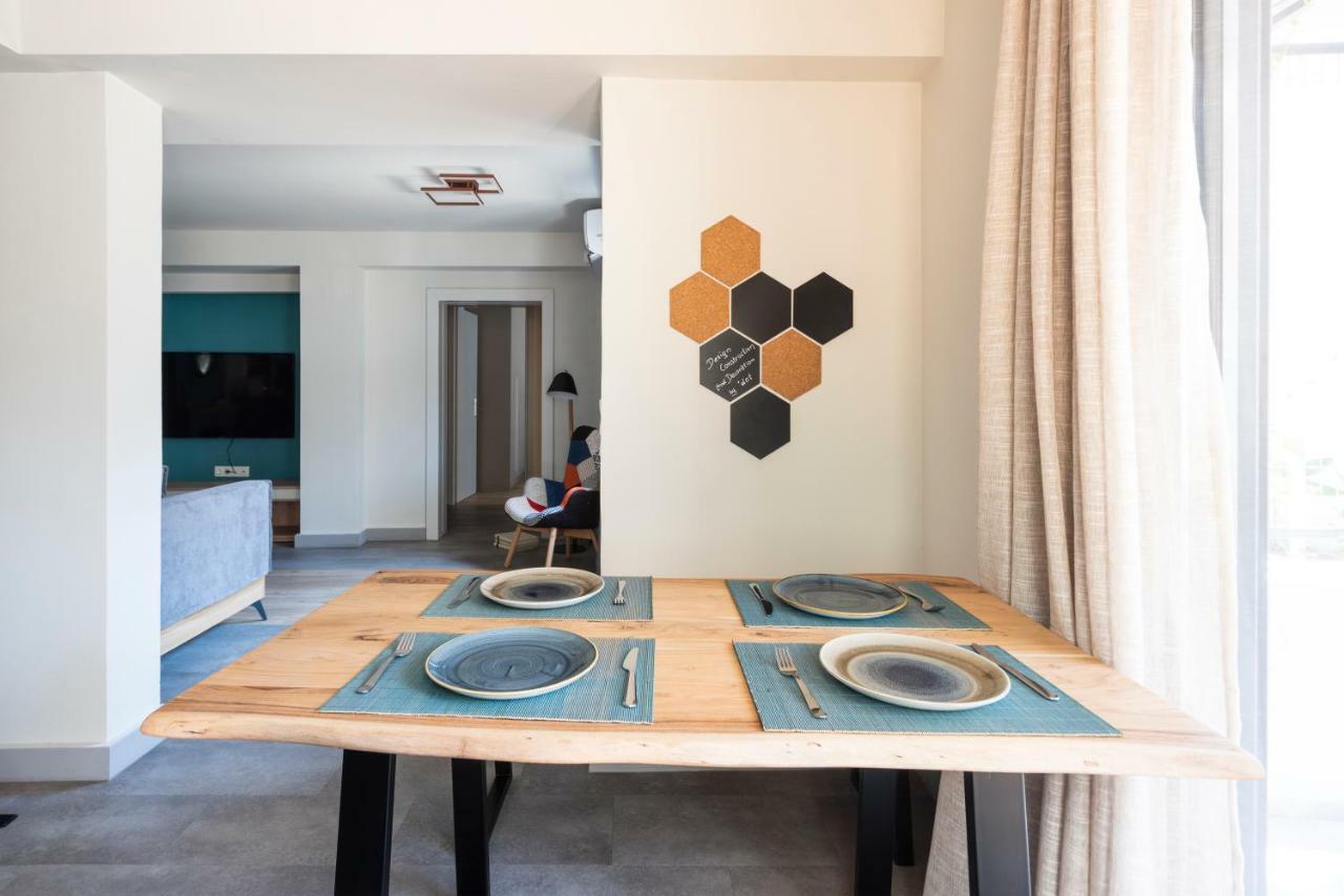 Groundfloor 2Br Apt With Smallyard Near The Heart Of Kalamata Exterior foto